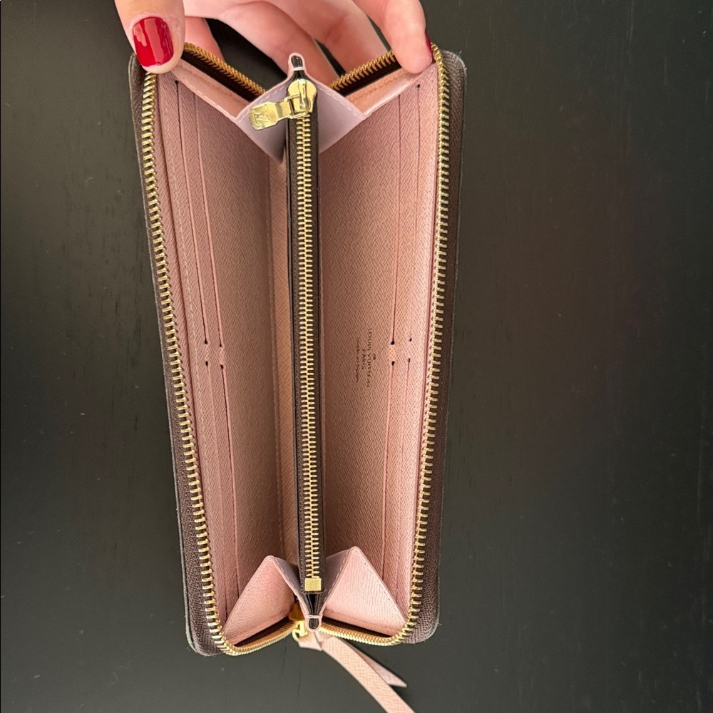 Clemence Wallet - Picture 3 of 4